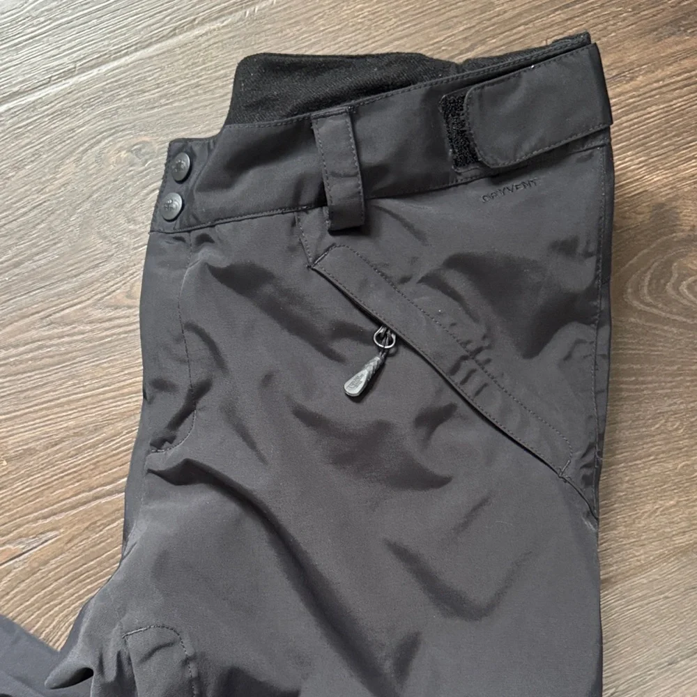 The North Face Women’s TNF Black Snow Pants Large Waterproof Ski Snowboard - Picture 3 of 8